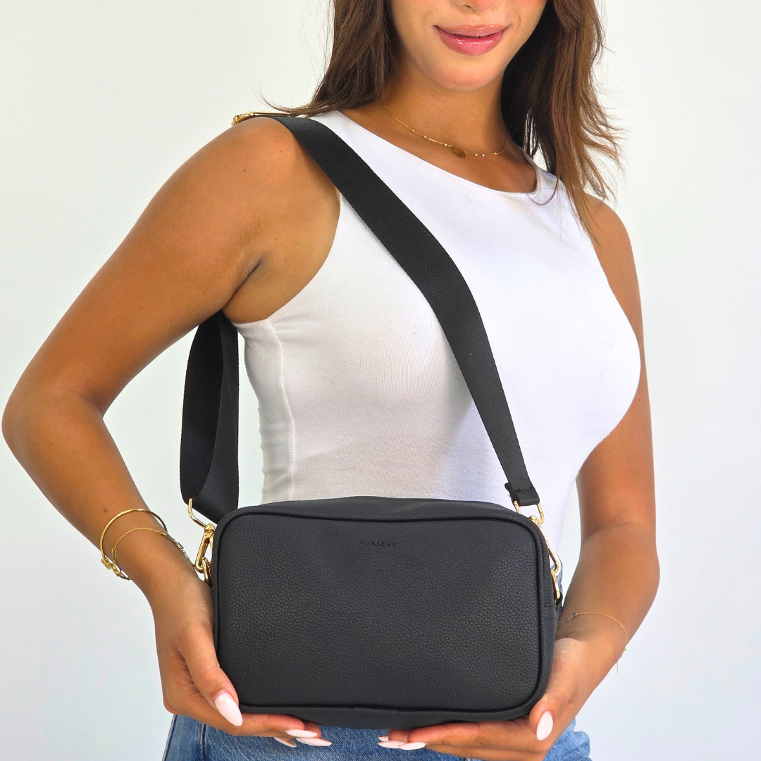 Noir Cross-Solid Black